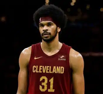 Cleveland Cavaliers Jarrett Allen To Undergo MRI On Hand After Blowout Win Over Knicks